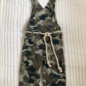 Anthropologie Carter Cropped Camo Overalls Utility Camouflage NWOT Size 00P